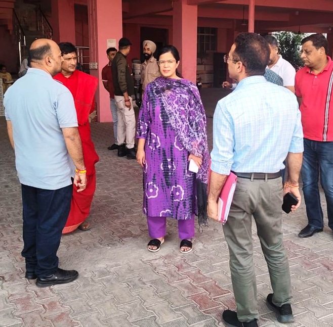 'DC Samba conducts  inspection of Lodgement Centres for Shri Amarnath Ji Yatra'